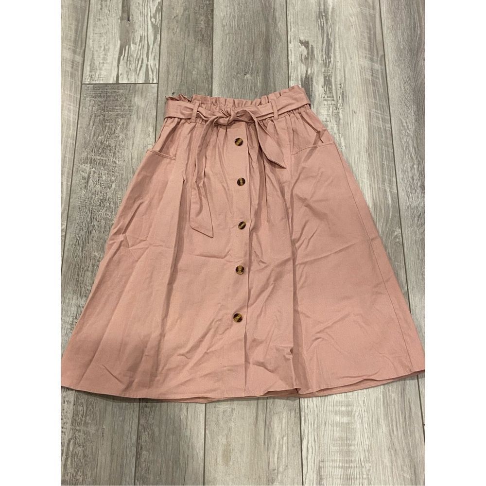 Sadie & Love ￼ mauve full skirt size M